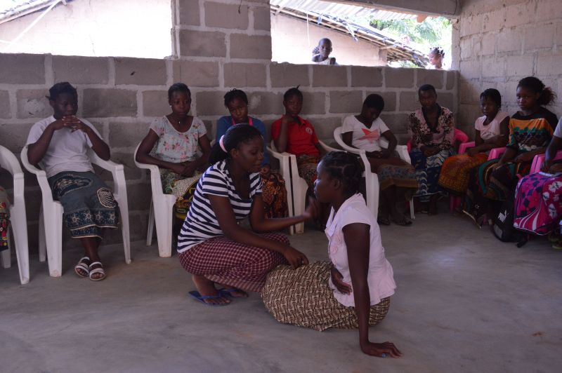 Rapariga Biz prevents fistula in Mozambique
